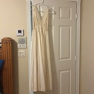 Ivory Long Lace Bodice Vintage Nightgown